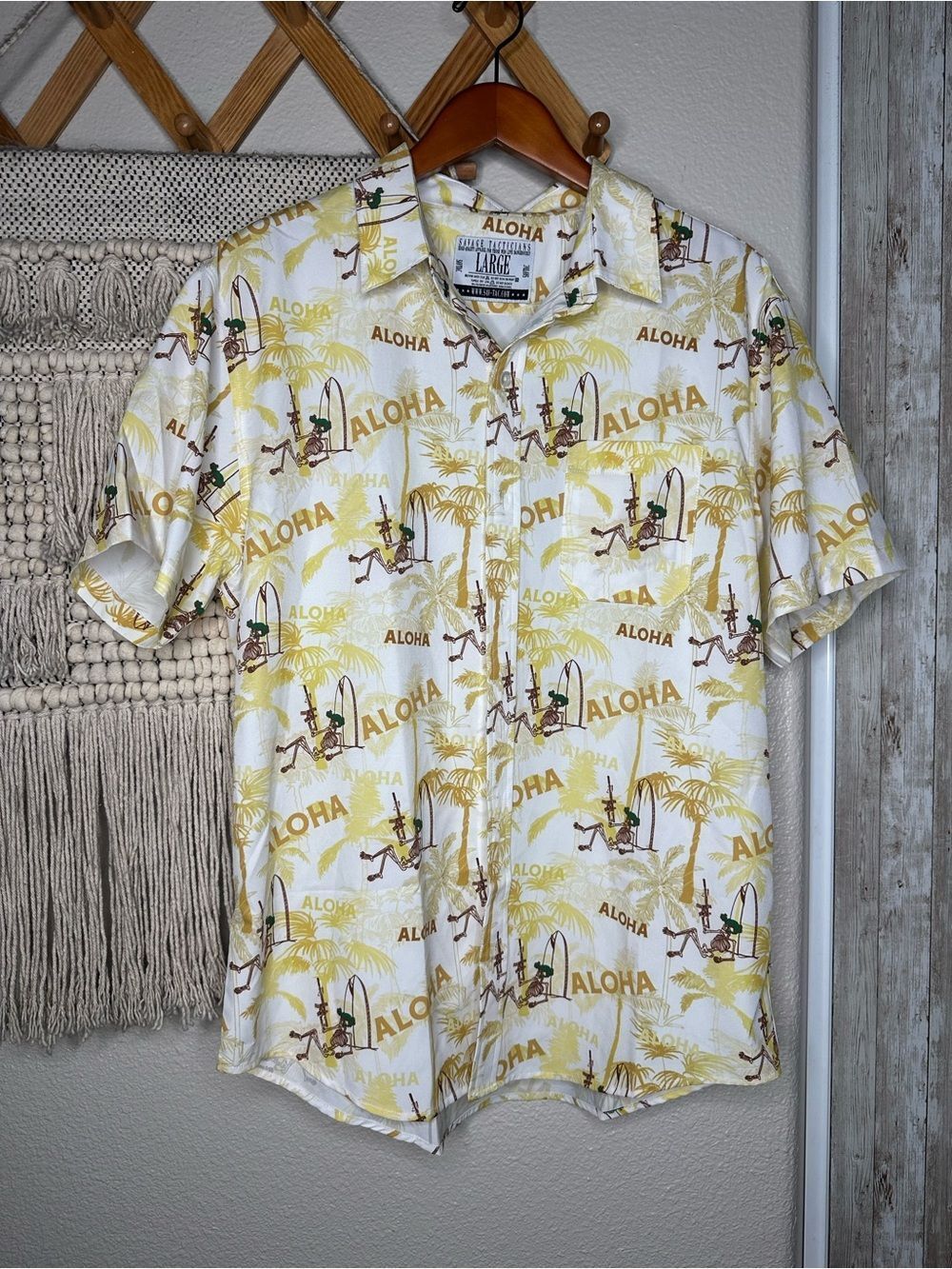 Savage Tacticians Aloha Print Short Sleeve Men's Shirt - White/Yellow